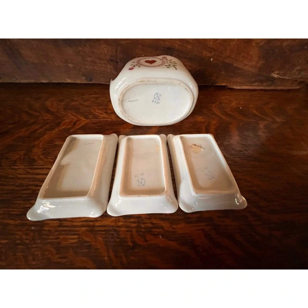 Vintage Japan Ceramic Bridge Set Playing Cards AshTrays Holder Queen Jack Ace